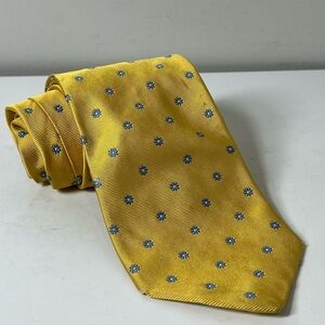 Brooks Brothers Woven in Italy Made in USA Yellow Floral Pattern Dot Tie